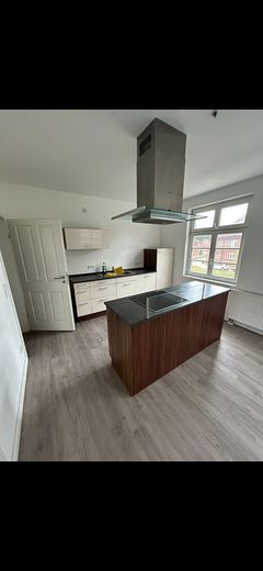 Moderne 4-Zimmer-Wohnung mit Balkon und offener Küche in Schönberg – Foto 11