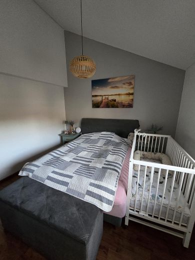 Maisonette di 4,5 locali senza provvigione presso il Klostersee di Pfullingen – Schlafzimmer