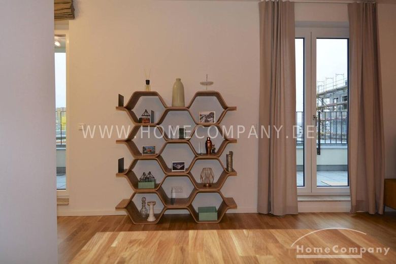 Möblierte Zwei-Zimmer-Wohnung in Kreuzberg mit Dachterrasse, Berlin – 44c58a7209315020867dd1d09984efc9007ac0d1.jpg