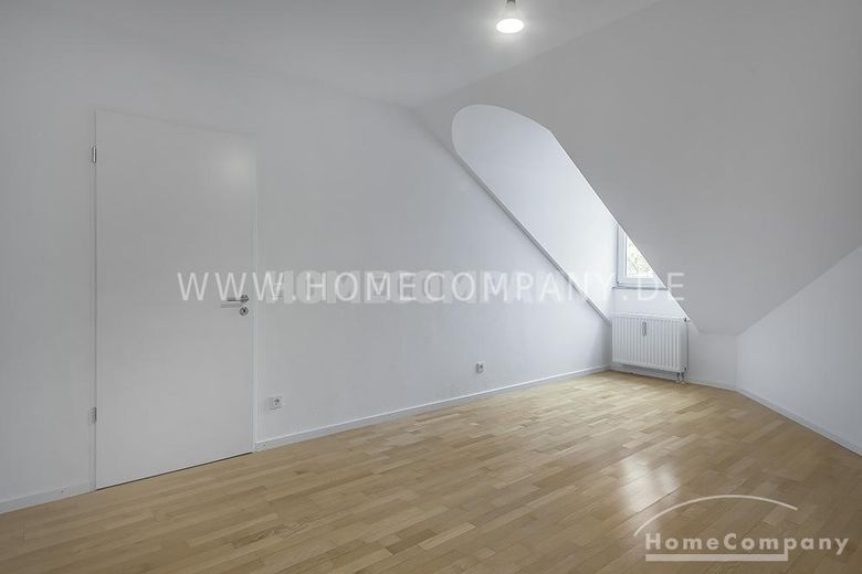Appartement de 3 pièces à couper le souffle avec loggia à Neuhausen, partiellement meublé – 303783da011578d9e5492b974b3d5861832a699b.jpg