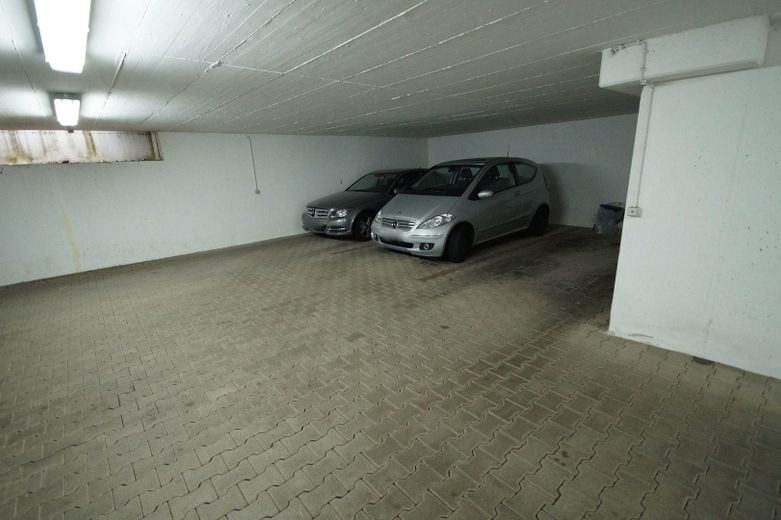 Yeraltı garajında sürekli park yeri - kuru, güvenli, komisyonsuz – Tiefgarage
