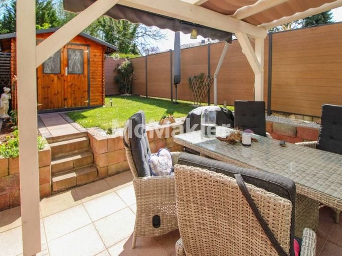 Sonnenenergie trifft Wohnqualität – Stilvolles Reihenhaus mit Ausbaupotenzial und Charme – Foto 1