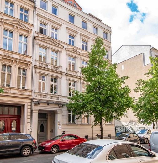 Mitte, trafiğe kapalı, tarihi eser, balkon, Enerji Kimlik Belgesi "C" – Fassade Haus
