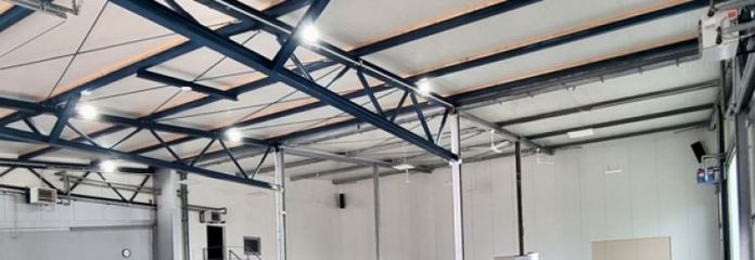 Hala przemysłowa o powierzchni ok. 500 m² do produkcji, warsztatu, magazynu w pobliżu B 17