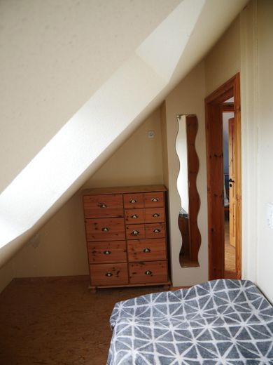 Haus für große Familien  und/oder Wohnen und Arbeiten unter einem Dach – 2. Schlafzimmer DG