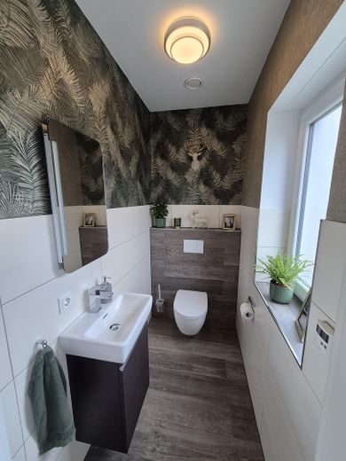 Schöne moderne Doppelhaushälfte in begehrter Lage in Tannenhausen – Gäste WC
