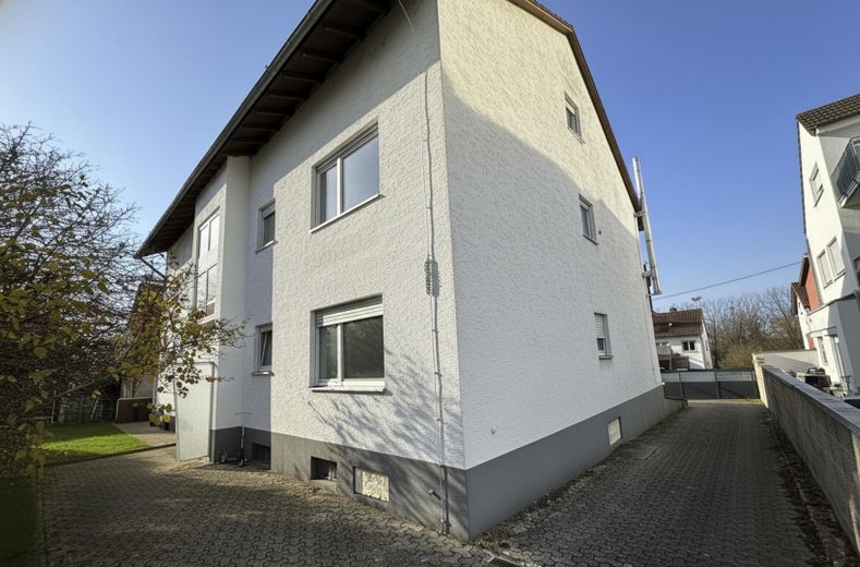 5 % de rentabilidad por alquiler, garantía de alquiler de 10 años, posible sin capital propio – apartamento de 3 habitaciones con garaje en Hattersheim – Außenbild