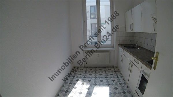 Wohnung mieten - - sanierte und günstige 2 Zimmer – G0012566