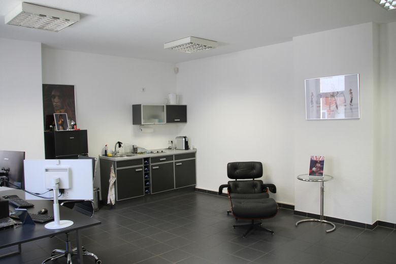 Büro oben/Erweiterung Laden