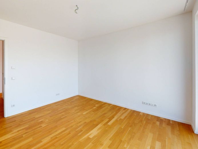 Moderne 3-Zimmer-Wohnung mit EBK und ZWEI BALKONEN im Neubauquartier 'Ferdinand's Garden' – Foto 5