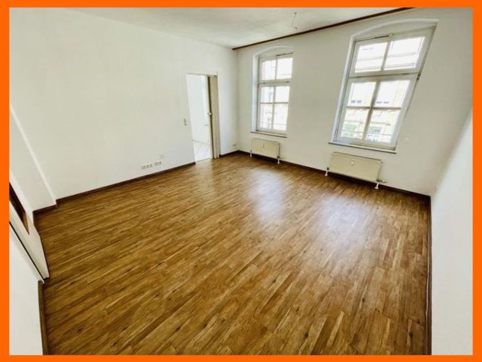 Untermhaus! Schicke 2 Zimmer Wohnung mit Balkon und großem Mietergarten! – Foto 1