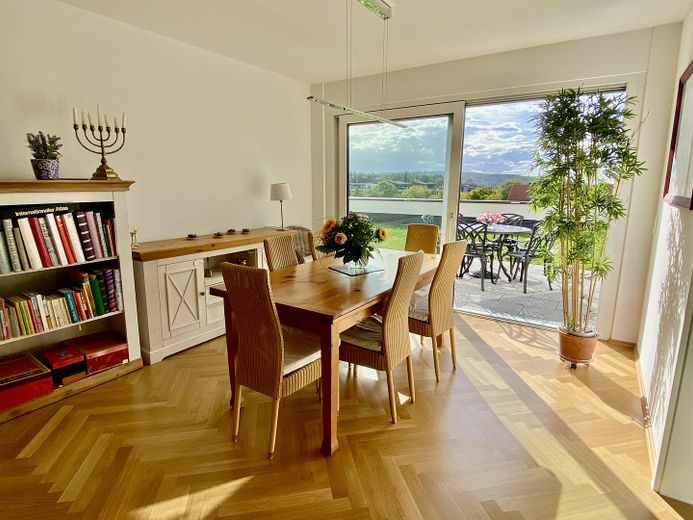 Wohnbereich, Blick zur Terasse