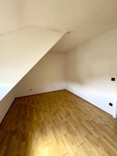 Helle 4-Zimmer-Wohnung mit Balkon & Garage in Korb – ideal für Paare – Foto 11