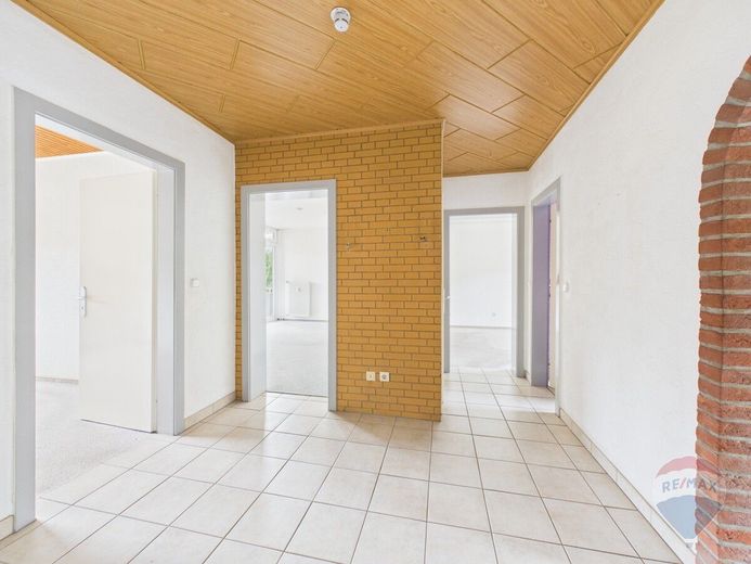 3-Zimmer-Wohnung mit großer Loggia in ruhiger Lage von Flintbek – Diele