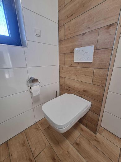 Haus statt Wohnung: 3-ZKB+Garten+Terrasse+Garagen – Toilette im Duschbad
