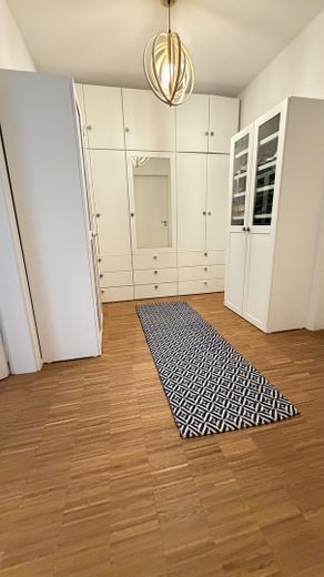 Maison de caractère personnalisée : maison jumelée claire et haut de gamme à Bittenfeld, KfW 55 – Flur UG
