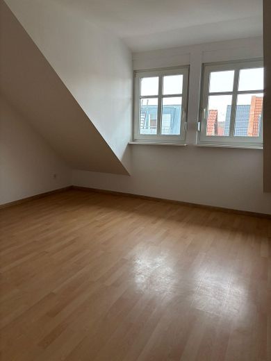 Provision frei! Gepflegtes 4 Familienhaus in Innenstadtlage von Worms – – DG Wohnzimmer