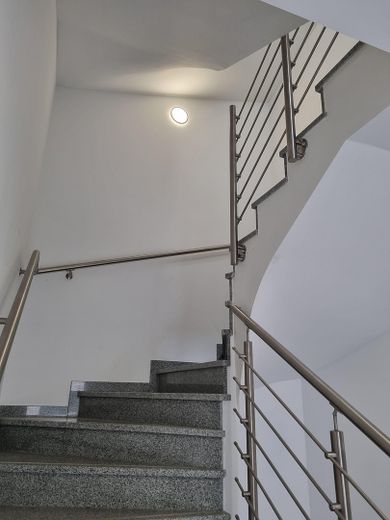 2 Zimmer Wohnung inklusive Einbauküche und Waschmaschine. – Foto 22