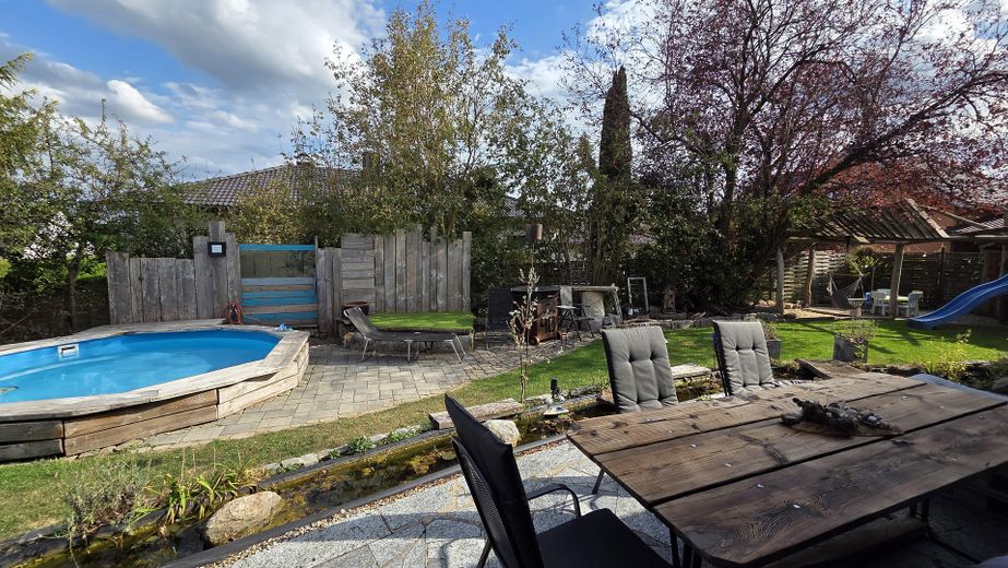 Ampio bungalow con giardino, finiture di pregio e area aggiuntiva opzionale – Garten