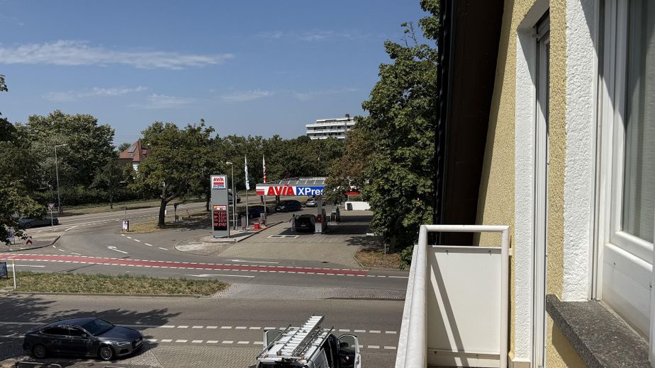 Przestronne 4-pokojowe mieszkanie na poddaszu z balkonem i nową łazienką – Aussicht