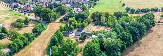 Wohnen wie auf einer eigenen Insel – außergewöhnliches Anwesen auf ca. 12.700 m² in Isselburg