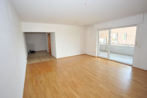 Hennef, hochwertig ausgestattete Wohnung mit Aufzug in ruhiger City-Lage