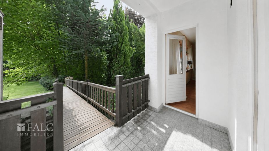 Rendite trifft Flexibilität – Balkon (KI Annimation)