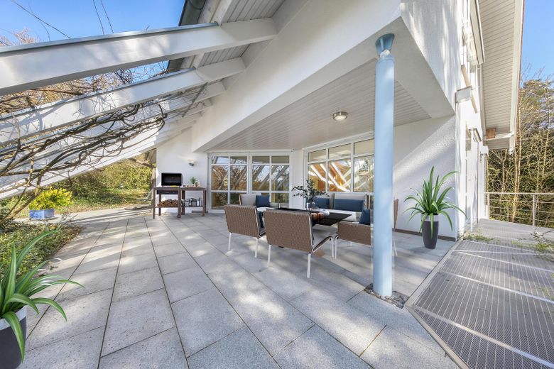 SW-Terrasse virtuell möbliert