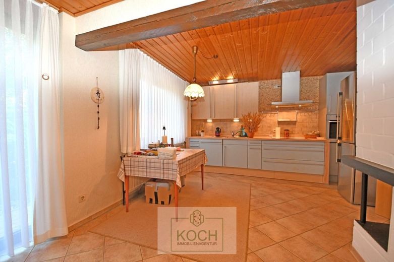 Großes 1-2 Familienhaus mit großem Grundstück in Loxstedt-Hahnenknoop – Küche_EG