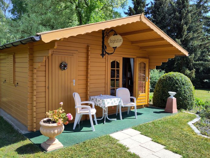 Barrierefreier Bungalow in gepflegter Gartenanlage – Gartenhaus, Eingang+Terrasse