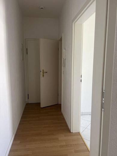Charmante 2-Zi-Wohnung mit Balkon – ruhige Lage in Magdeburg-Stadtfeld Ost – Flur 2