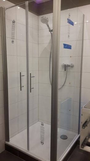 2-Zimmer Wohnung mit Blick ins Grüne – Bad