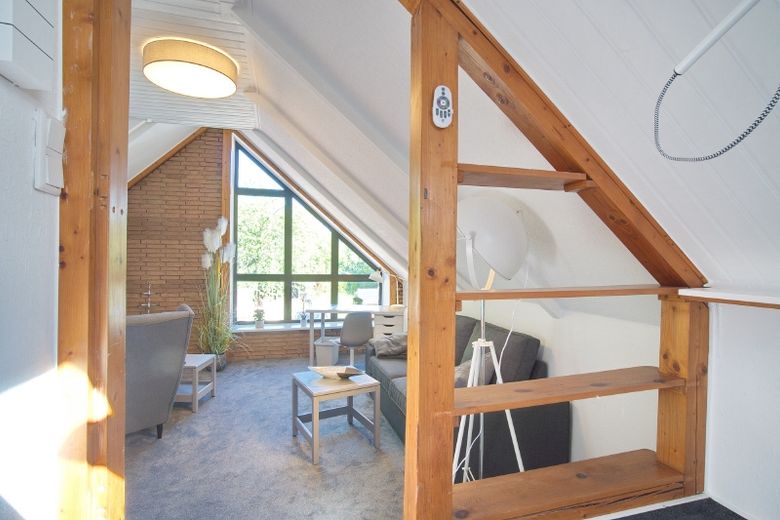 Charmante Etagenwohnung mit Terrassennutzung, PKW-Stellplatz möglich, sehr gute Infrastruktur – 605dc0aba10604dbff85b6fd9ec63d7b8040dbfb.jpg