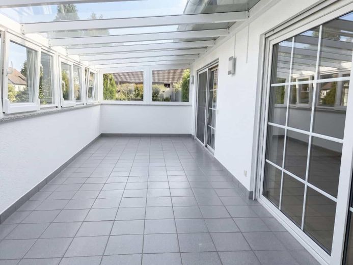 Casa unifamiliar atractiva con amplia parcela y perspectivas de futuro cerca de Marburgo – Unbeheizter Wintergarten