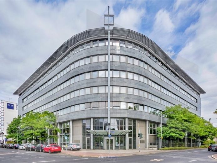 KLE!N - Provisionsfrei - Mitten in Frankfurt´s Bürostadt – Foto 1