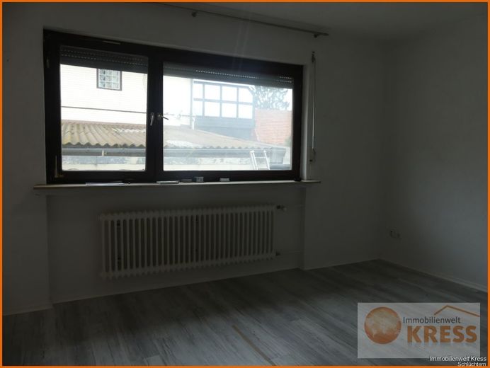 2-Familienwohnhaus mit Balkon, Wintergarten und 2 Garagen in der Ortslage von Sinntal-Oberzell – Bild 16