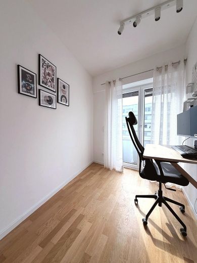 Amueblado: moderno apartamento de 4 habitaciones en los Welfenhöfen (limitado a dos años) – Arbeitszimmer_2