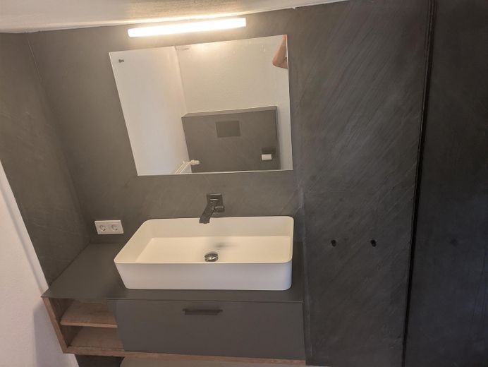 Haus 1 OG Waschtisch