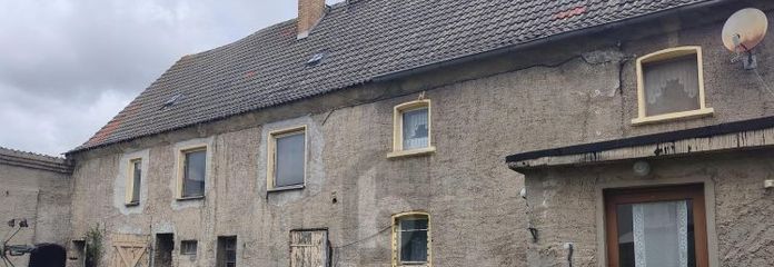 LÄNDLICHE IDYLLE MIT BAUERNHOF ALTBESTAND