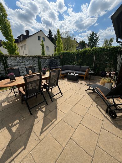 Affascinante, spaziosa casa unifamiliare in posizione centrale a 65779 Kelkheim Münster – Terrasse 1.3