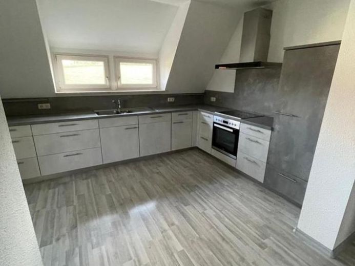 Objekt-Nr.: 16424 - Mehrfamilienhaus-Ensemble - 3 Häuser mit 16 WE - mit gepflegtem großen Garten in idyllischer Lage in Netzschkau - Ideal für Kapitalanleger 6,55 % Rendite – Foto 1
