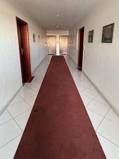 Moderne 3-Zimmer Wohnung mit Balkon im 10. OG in Köln-Eil (Porz) – Haueingang