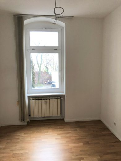 Provisionsfrei: Verkehrsgünstig gelegenes Büro mit 4 Zimmern, Vollbad Balkon am Nordrand Prenzl Berg – Vorderes Zi noch ohne Balkon
