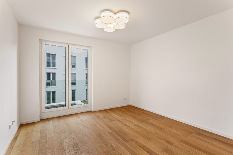 Exklusives Einfamilienhaus mit hochwertiger Ausstattung, Garage und Garten – 1. OG - Kinderzimmer 1
