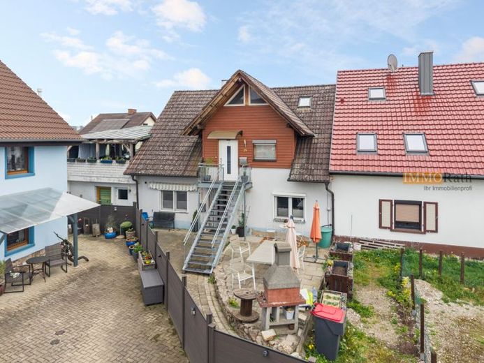 IMMORath.de - Gepflegtes Zweifamilienhaus mit stabilen Erträgen – Foto 1