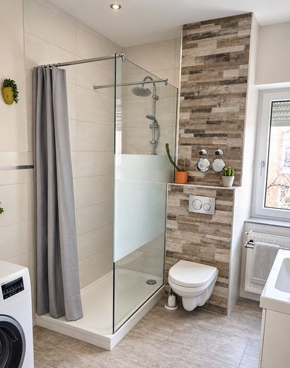Helle 3-Zi-Wohnung | 84 m² | Einbauküche | Tageslichtbad | Nürnberg-Südstadt – Bad