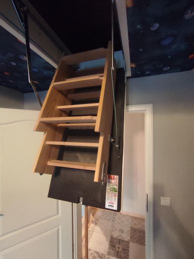 Aufgang zum Dachboden