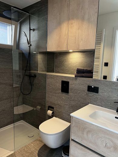 1-Zimmer-APP komplett ausgestattet, 1-room APP comfortably furnished, Munich Westpark, Metro U6 – Bath