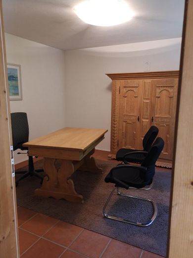 Sonnige Aussichtslage – Zimmer UG