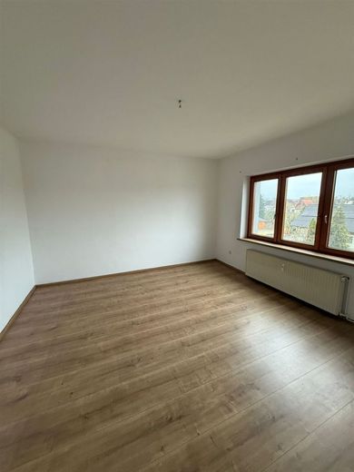 3-Zi. mit Laminat, Küchenofen, Terrasse, Kachelofen und offener Küche in zentraler Lage! – PHOTO-2026-04-14-16-14-41_11